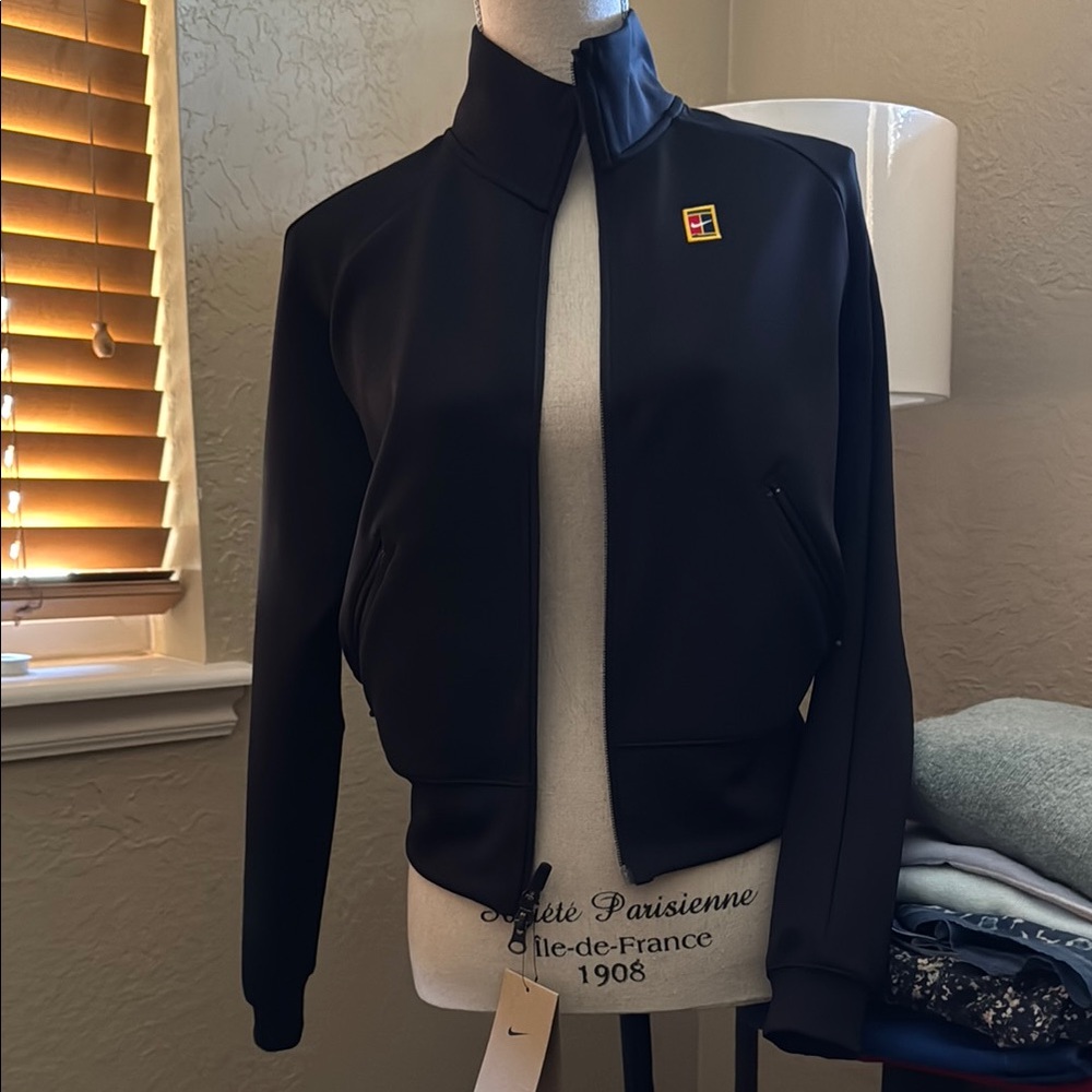 Nike Black Bomber style Tennis/Golf Jacket - NWT women’s Small